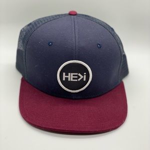 HE>i Trucker Hat